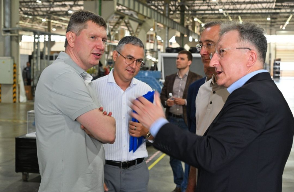 Министр экономического развития России Максим Решетников во время рабочей поездки посетил завод «Рефкул»